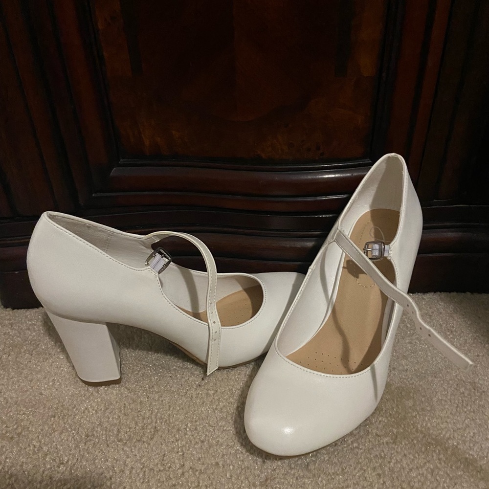 White Closed Toe Heel
